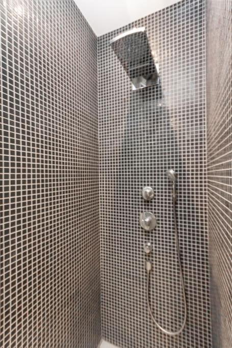 Apartment Bpr Sophisticated Astoria With Balcony