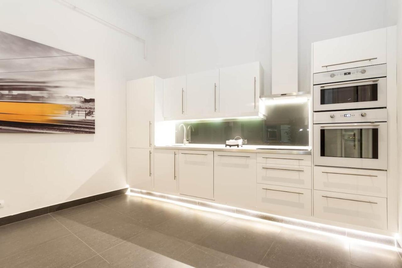 Apartment Bpr Sophisticated Astoria With Balcony Budapest